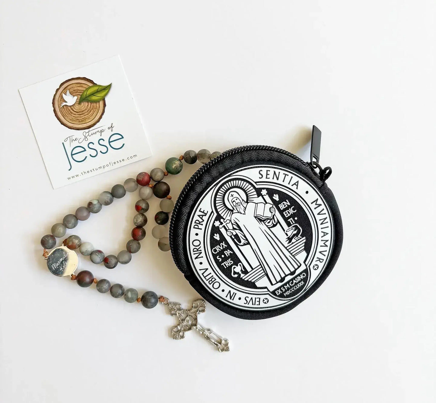 Rosary with round and black circular case